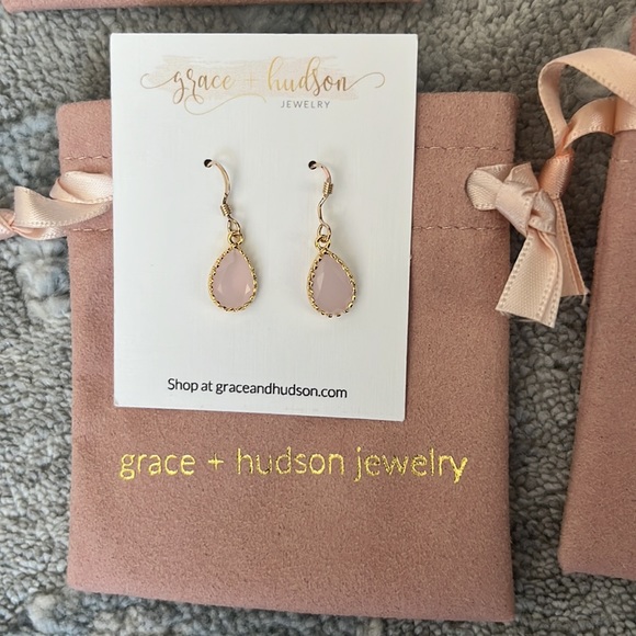 Grace + Hudson pink drop earrings - Picture 6 of 7